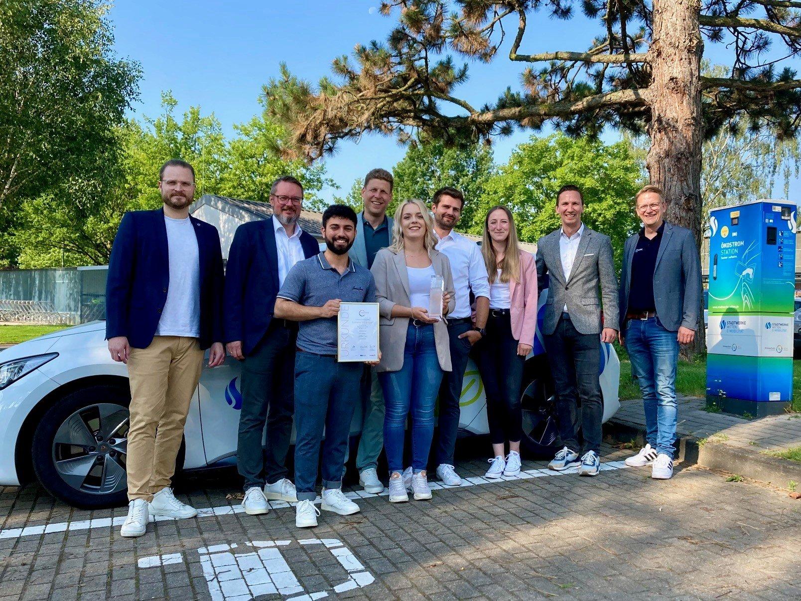 Das Team Energiedienstleistungen der Stadtwerke Witten mit Energiewende Award 2024
