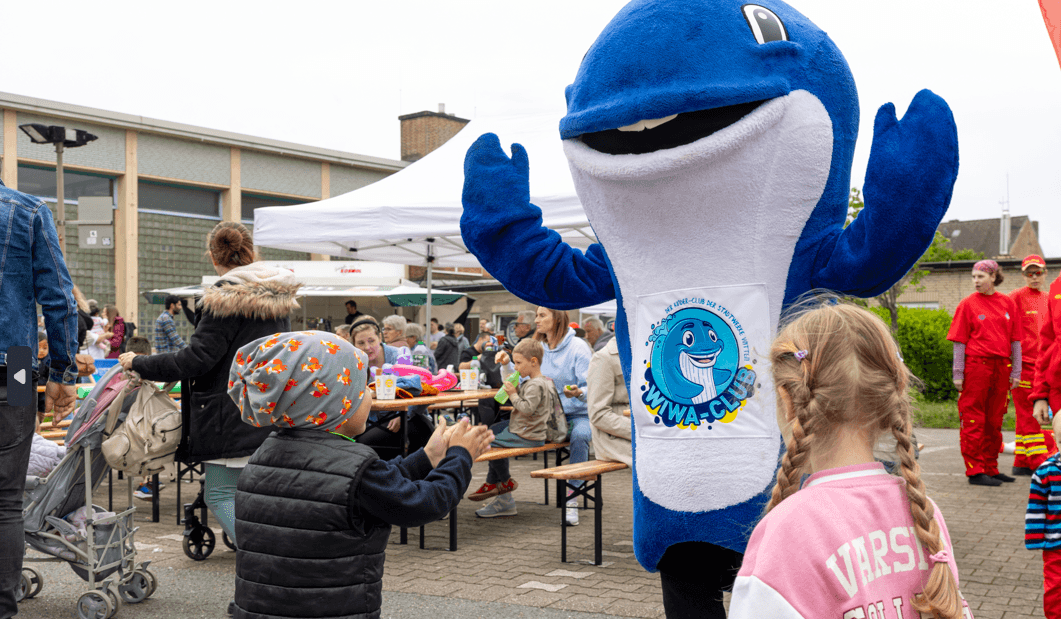 Der WiWaWal machte Stimmung beim Abschiedsfest